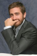 Джейк Джилленхол (Jake Gyllenhaal) Rendition Press Conference 2007 - 54xHQ 283d87363035117