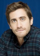 Джейк Джилленхол (Jake Gyllenhaal) "Love and Other Drugs" - Photocall, Los Angeles, 11/07/2010 (8xHQ) 8ac101363033495
