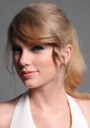 Тейлор Свифт (Taylor Swift) Teen Choice Awards 2011 - Portraits (5xHQ) C240f9363211486