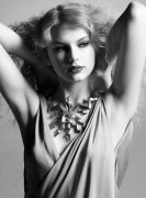 Тейлор Свифт (Taylor Swift) Allure Photoshoot - 2009 (3xHQ) Ccdc93363214627
