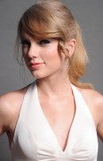 Тейлор Свифт (Taylor Swift) Teen Choice Awards 2011 - Portraits (5xHQ) Ce90c1363211514
