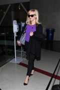 Риз Уизерспун (Reese Witherspoon) LAX airport October 30-2014 (52xHQ) 507fb9363286069
