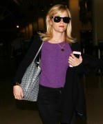 Риз Уизерспун (Reese Witherspoon) LAX airport October 30-2014 (52xHQ) 767079363286554
