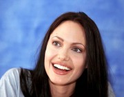 Анджелина Джоли (Angelina Jolie) Lara Croft Tomb Raider press conference (2001) Ab8cba367511722