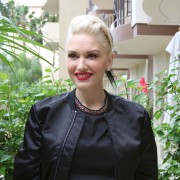 Гвен Стефани (Gwen Stefani) 'Paddington' Press Conference in Beverly Hills by Munawar Hosain - December 1, 2014 (37xHQ) 233f5b371201421