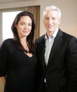 Анджелина Джоли (Angelina Jolie) CNN's Anderson Cooper interview - 2xHQ 3cd8f9372542593