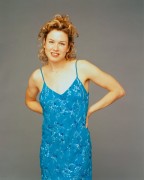 Рене Зеллвегер (Renée Zellweger) Redbook Photoshoot 1998 (7xHQ) 83fe4e374312633