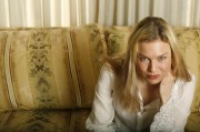 Рене Зеллвегер (Renée Zellweger) Lucas Jackson Portraits (December 10, 2006) (3xHQ) A07a71374332036