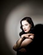  Дита фон Тиз (Dita von Teese) Beowulf Sheehan Photoshoot (5xHQ) Daca53377707468