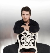 Кристиан Бэйл (Christian Bale) фото к фильму Тёмный рыцарь (The Dark Knight, 2008) - 43xHQ 90e8c8381035118