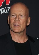 Брюс Уиллис (Bruce Willis) Sin City A Dame to Kill For Premiere, TCL Chinese Theater, 2014 - 70xHQ B0d3cb381274808