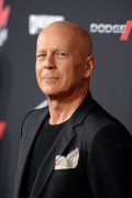 Брюс Уиллис (Bruce Willis) Sin City A Dame to Kill For Premiere, TCL Chinese Theater, 2014 - 70xHQ Ce62cd381274386