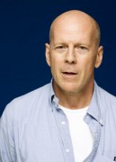 Брюс Уиллис (Bruce Willis) Red - Photocall, New York City, 10.03.2010 - 6xHQ 46c891381284890