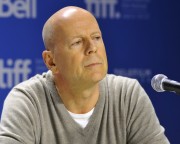 Брюс Уиллис (Bruce Willis) Looper Press Conference during the 2012 Toronto International Film Festival in Toronto,06.09.2012 - 41xHQ 5e767d381287982
