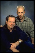 Брюс Уиллис (Bruce Willis) Ronald Siemoneit Photoshoot, 1996 - 2xМQ E40827381914733