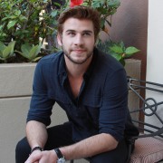 Лиам Хемсворт (Liam Hemsworth) 'The Hunger Games Catching Fire' Press Conference (Four Seasons Hotel in Beverly Hills (November 8, 2013) Eaaa7f381922362