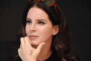 Лана Дель Рей (Lana Del Rey) HFPA Press Conference for Big Eyes in New York, 4 December 2014 - 15xHQ 37c600385091975