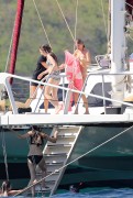 Тейлор Свифт (Taylor Swift) on a boat, Maui, Hawaii, 2015.1.24 (57xHQ) 311241386397466