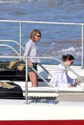 Тейлор Свифт (Taylor Swift) on a boat, Maui, Hawaii, 2015.1.24 (57xHQ) B89706386397666