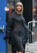 Тейлор Свифт (Taylor Swift) Visits 'Good Morning America' in New York City, 11.11.2014 (19хHQ) 5b28bf387413423