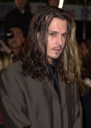 Джонни Депп (Johnny Depp) Blow Premiere (Hollywood, March 29, 2001) (59xHQ) A3838a387966552