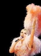 Кайли Миноуг (Kylie Minogue) Showgirl Homecoming Tour (25xHQ) Ac7ba7390111676