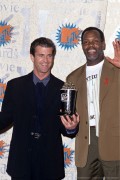 Мэл Гибсон (Mel Gibson) MTV Movie Awards - September 7, 1993 (MQ) 8685d4390672243