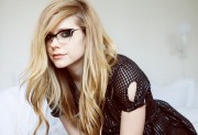 Аврил Лавин (Avril Lavigne) Lauren Ward Photoshoot for Nylon Magazine, 2010 (3xHQ) Bf375e390677493