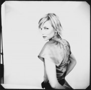 Кейт Бланшетт (Cate Blanchett) Troy House Photoshoot 2002 (6xHQ) 668e2f390687948