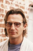 Лиам Нисон (Liam Neeson) 1990 Hollywood, California, photo portrait session to publicize his film 'Dark Man.' 7xMQ (Tag) Ddc1e2391904548