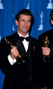 Мел Гибсон (Mel Gibson) 1996 The 68th Annual Academy Awards 49xHQ Cd6bcb392229678