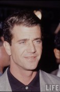 Мел Гибсон (Mel Gibson) фото (1990) 24xMQ B73311394014300
