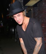 Justin Bieber - Laugh Factory in Hollywood 03/11/15