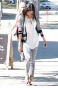 Zoe Saldana - Out and about in LA 03/26/15