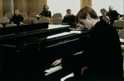 Пианистка / La Pianiste (Изабель Юппер, Бенуа Мажимель, 2001) 854de2519735033