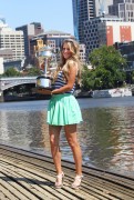 Виктория Азаренко (Victoria Azarenka) Australian Open Champion Photocall (Melbourne, 29.01.2012) (60xHQ) De463e519771369