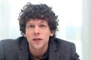 Джесси Айзенберг (Jesse Eisenberg) Rio 2 press conference (Miami Beach, 23.03.2014) 48cdc8519803388